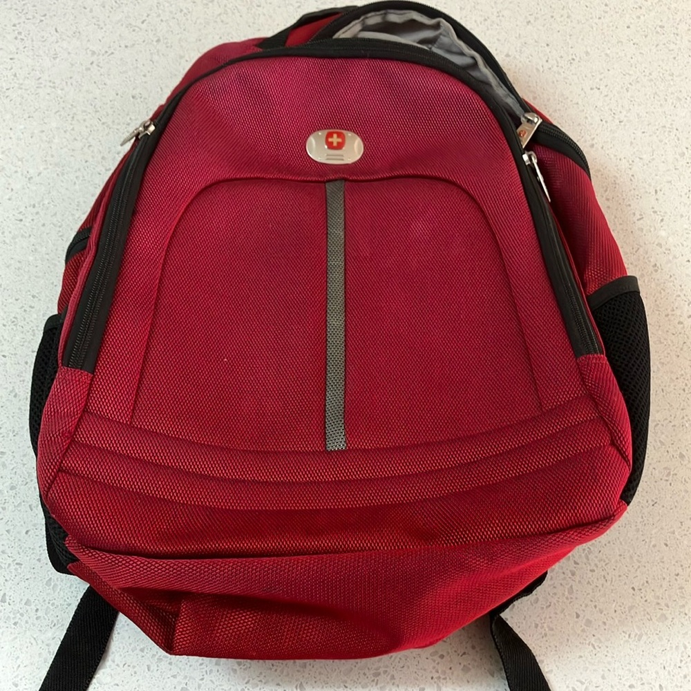 Swiss Gear Red And Black Backpack Lots‎ Of Pockets airflow book bag